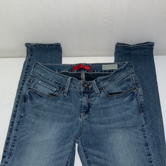 Guess Curvy Skinny Jeans - Picture 5 of 9
